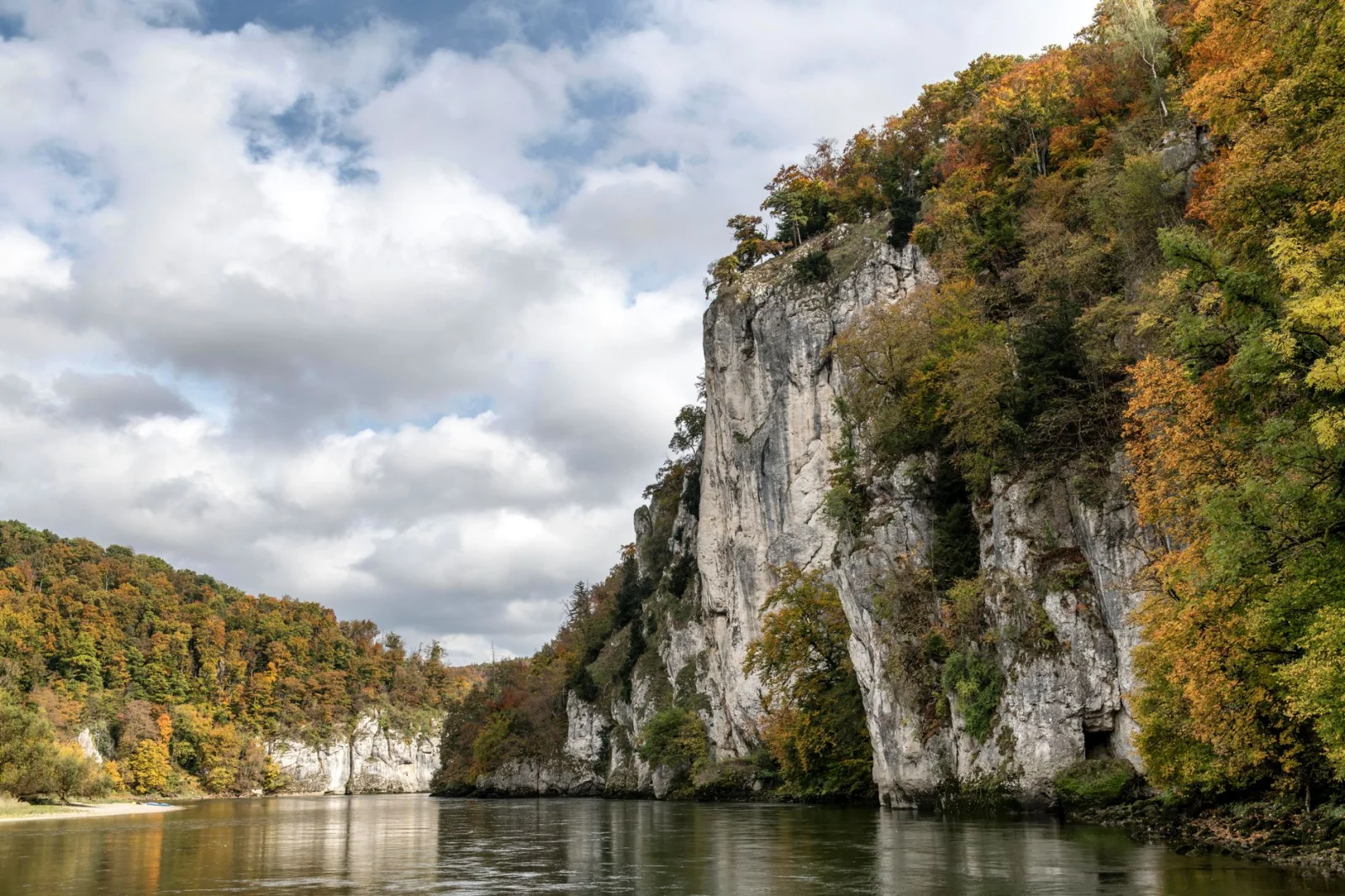 Flagbearer of Water Challenges: Jois Hess Aiming to Conquer the Danube