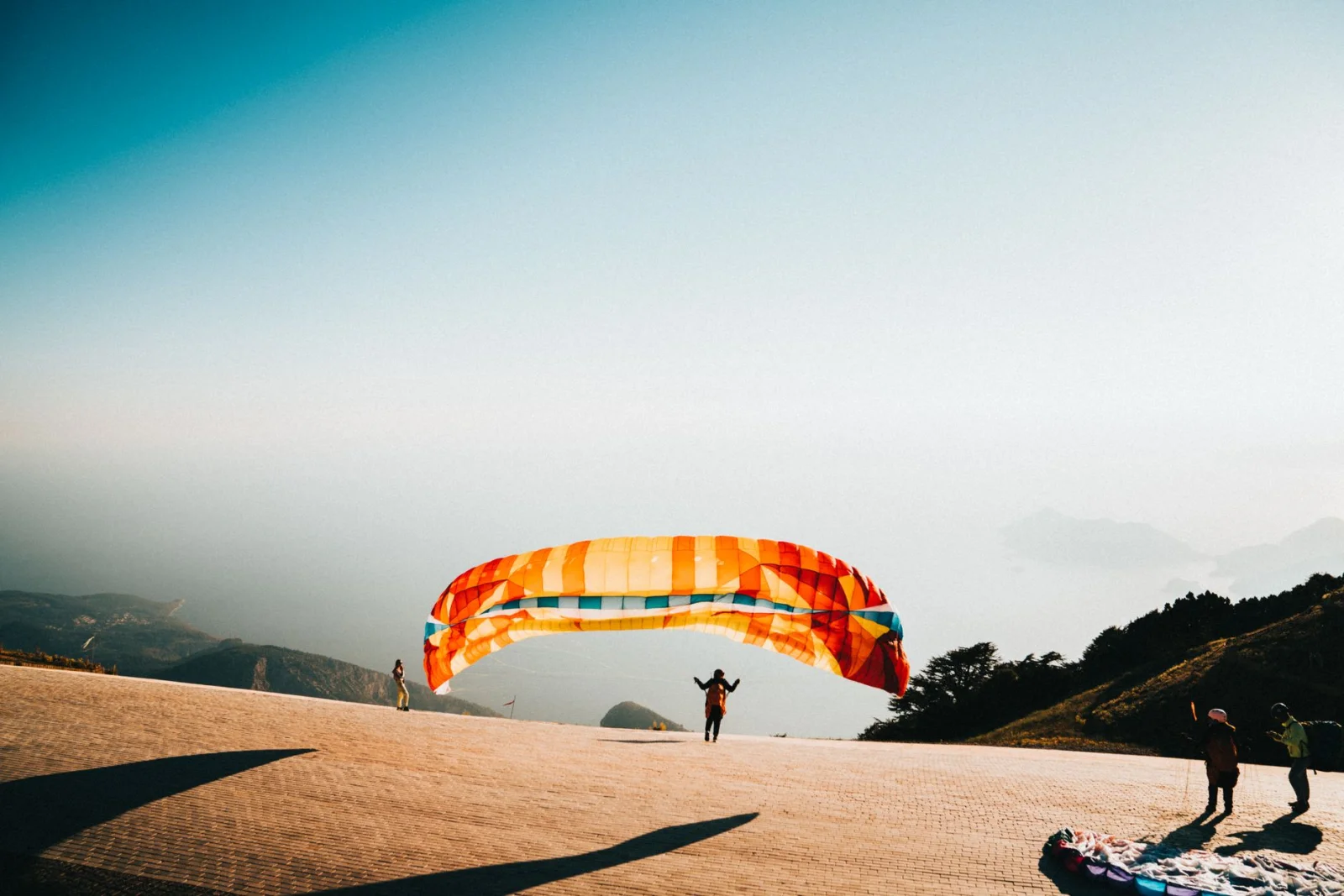 Mysterious Paragliding Crash in Wiesnsteig: A Terrifying Incident