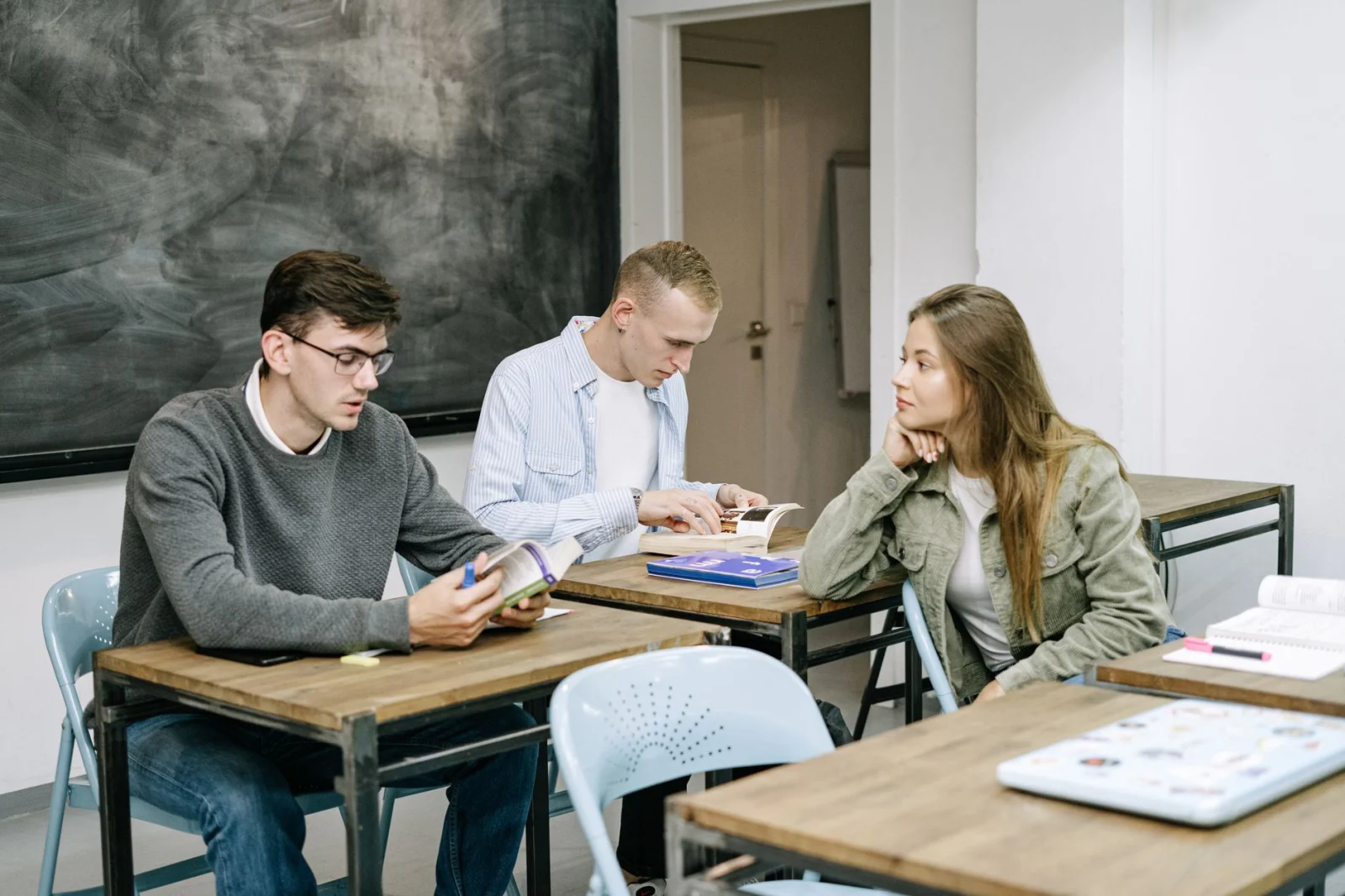 Adult Education in Berlin: Sustainability or Stagnation?
