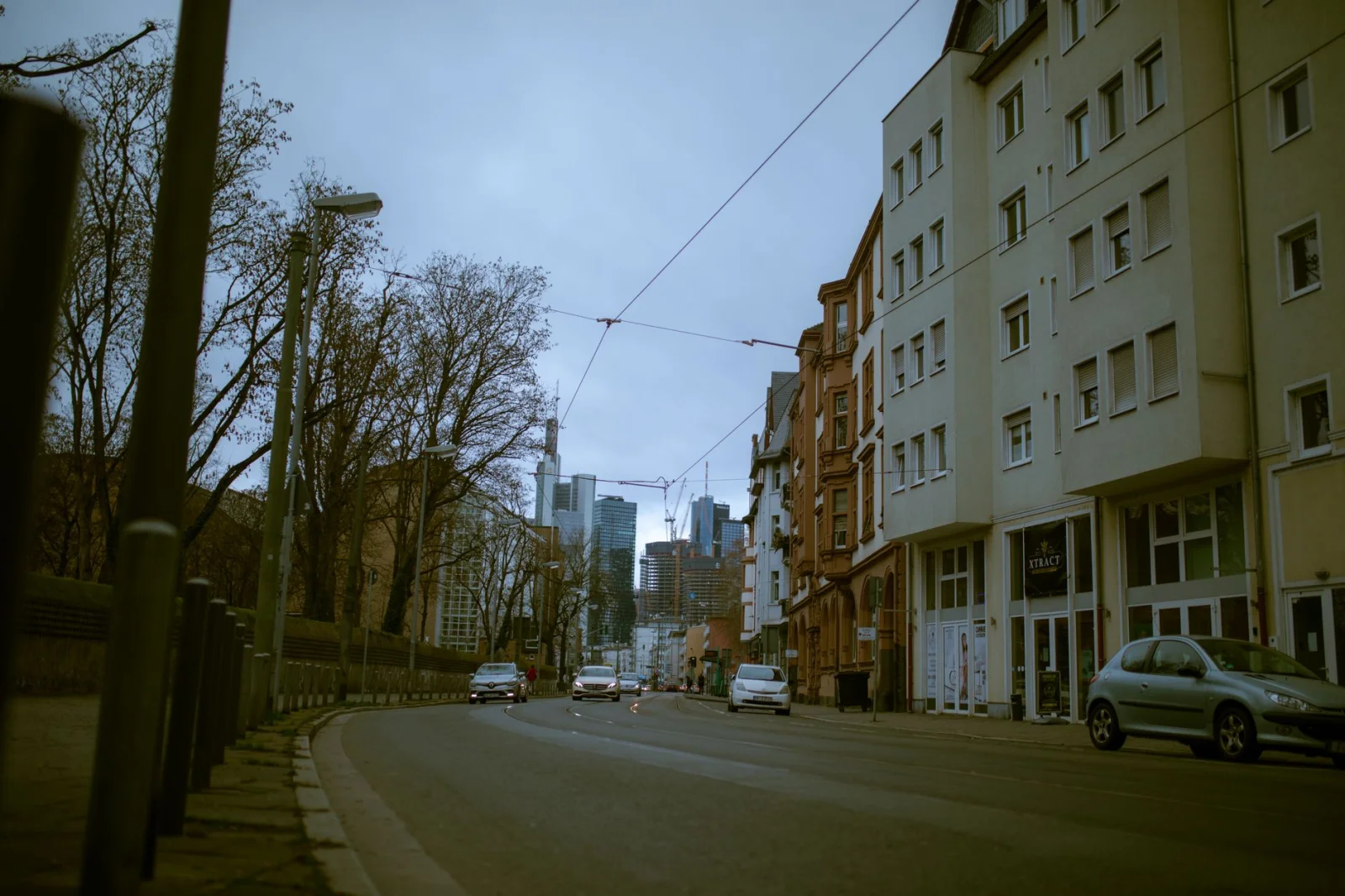 The Shortest Street in Frankfurt: Only 17 Meters!