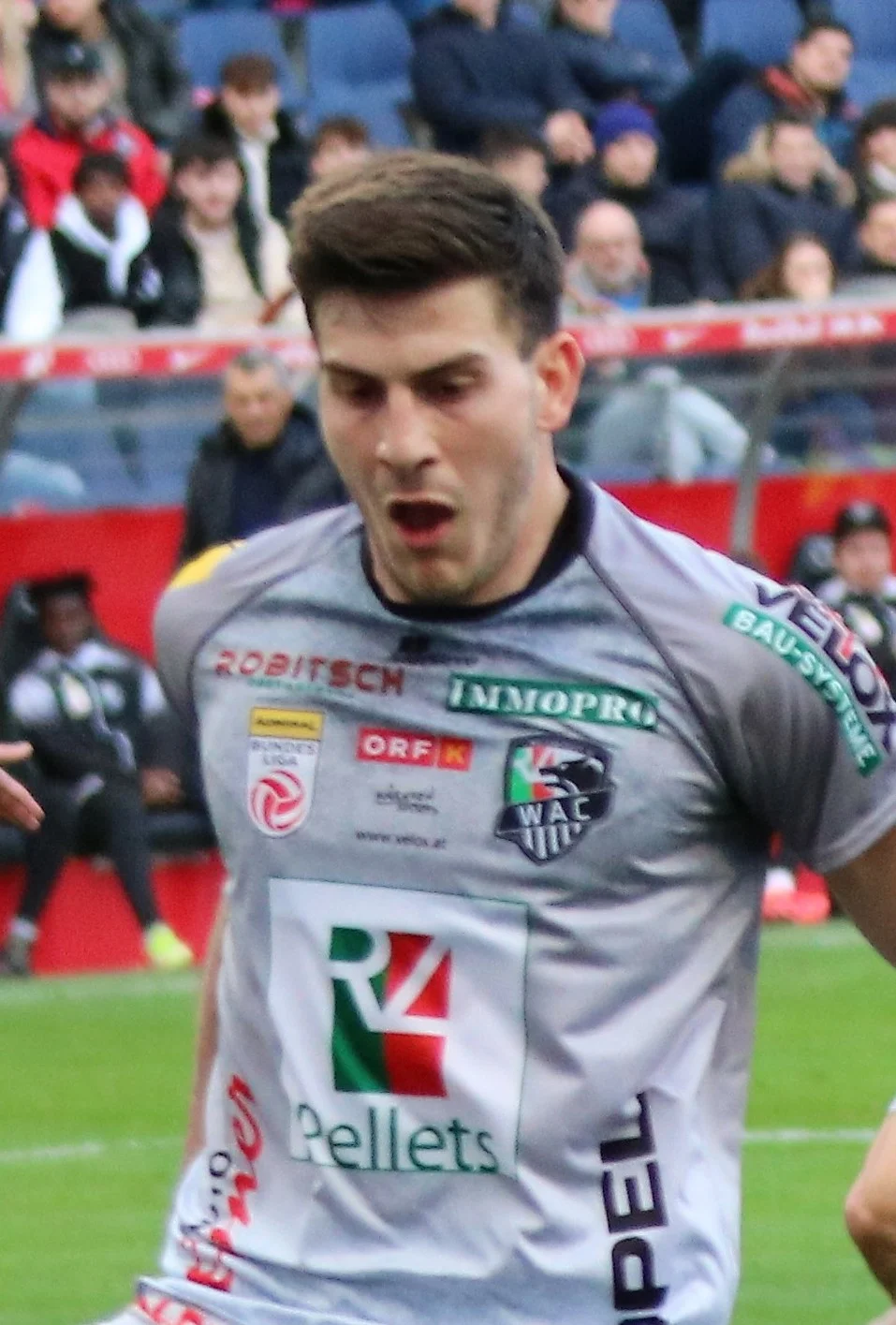 Luka Lochoshvili Joins 1. FC Köln: A Savior in Defense