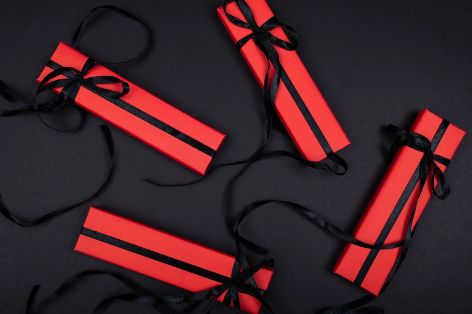 Amazing Surprises in Sholtout: 10 Creative Gift Ideas for New Students!
