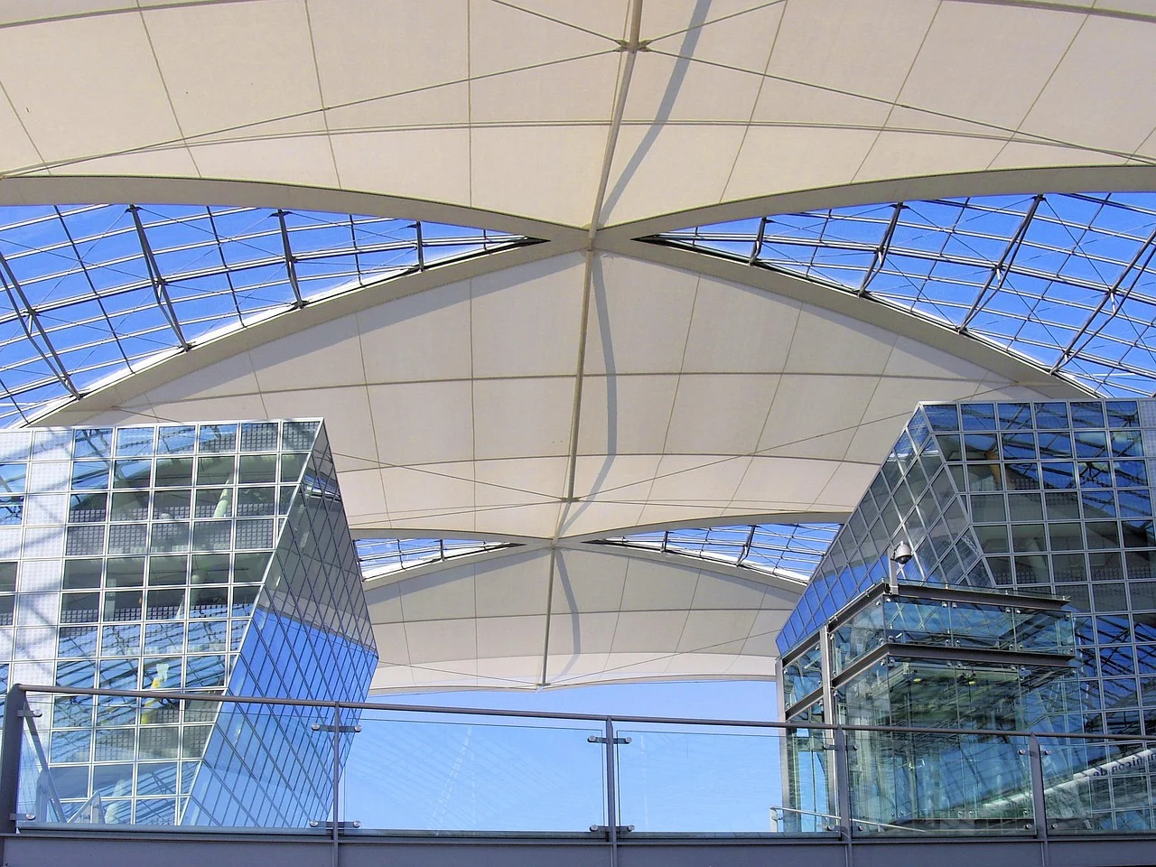 Early Completion of the Renovation of Leipzig/Halle and Dresden Airports!