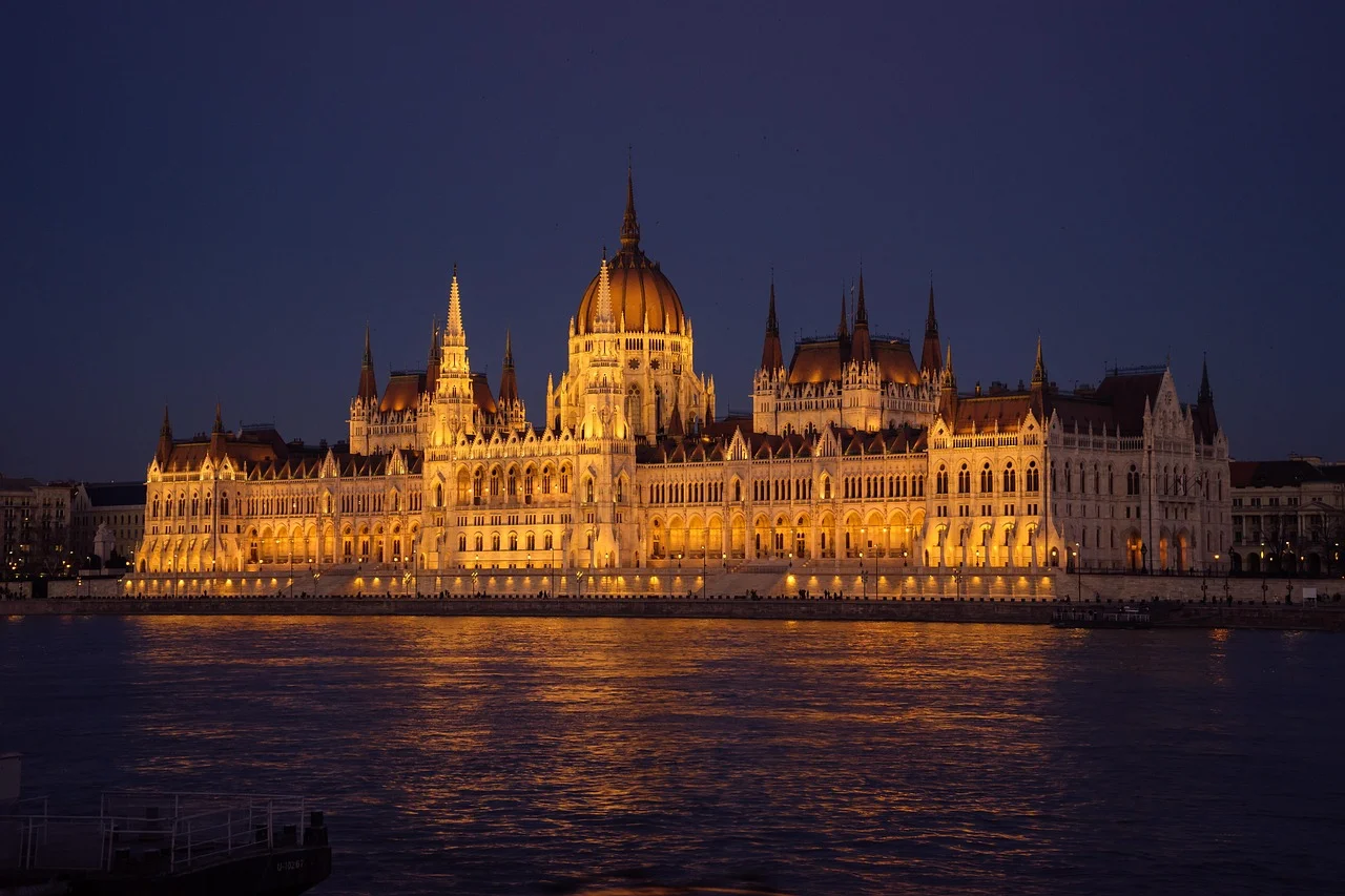 New Laws of the Hungarian Parliament: Mandatory Retirement After 12 Years!