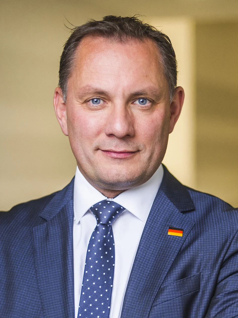 New Challenge in AfD: Can Mustorf Defeat Weidel?