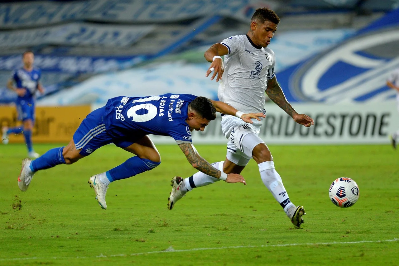 Mexico and Ecuador: Excitement and Spectacle in the Volcano of Football