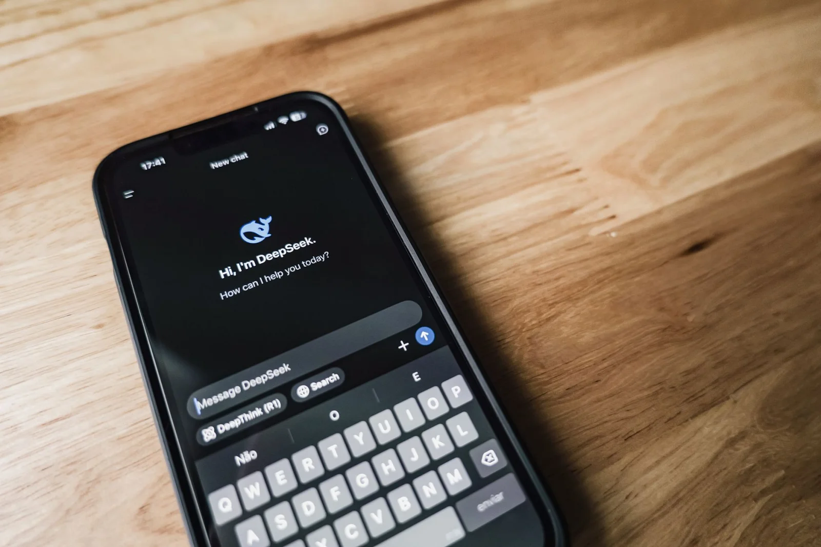 Pushing Users: The First Country Calls for a Halt to WhatsApp's New Feature
