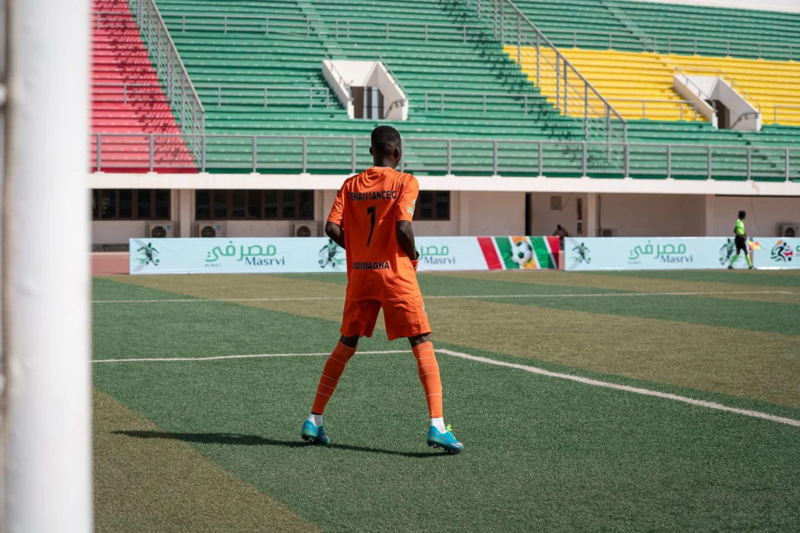 Unexpected Progress: A TV Star Enters the World of Football!