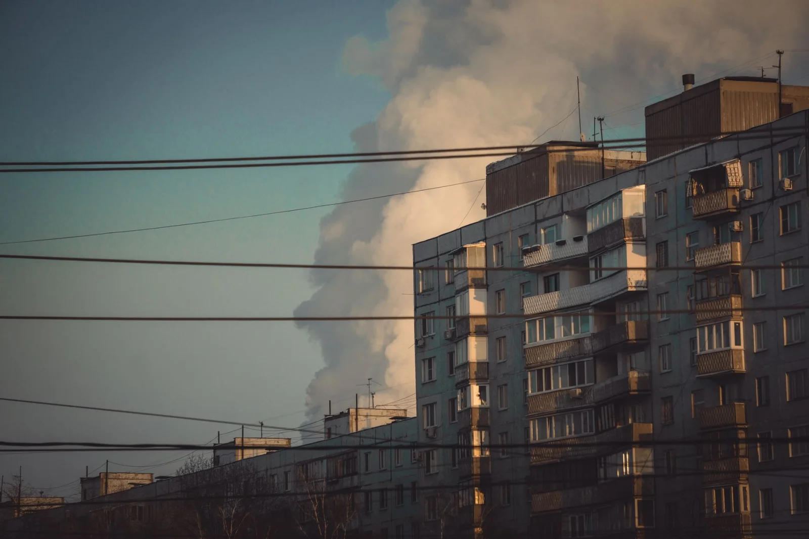Russian airstrike on Saporischschja: Thick smoke over the stadium pool