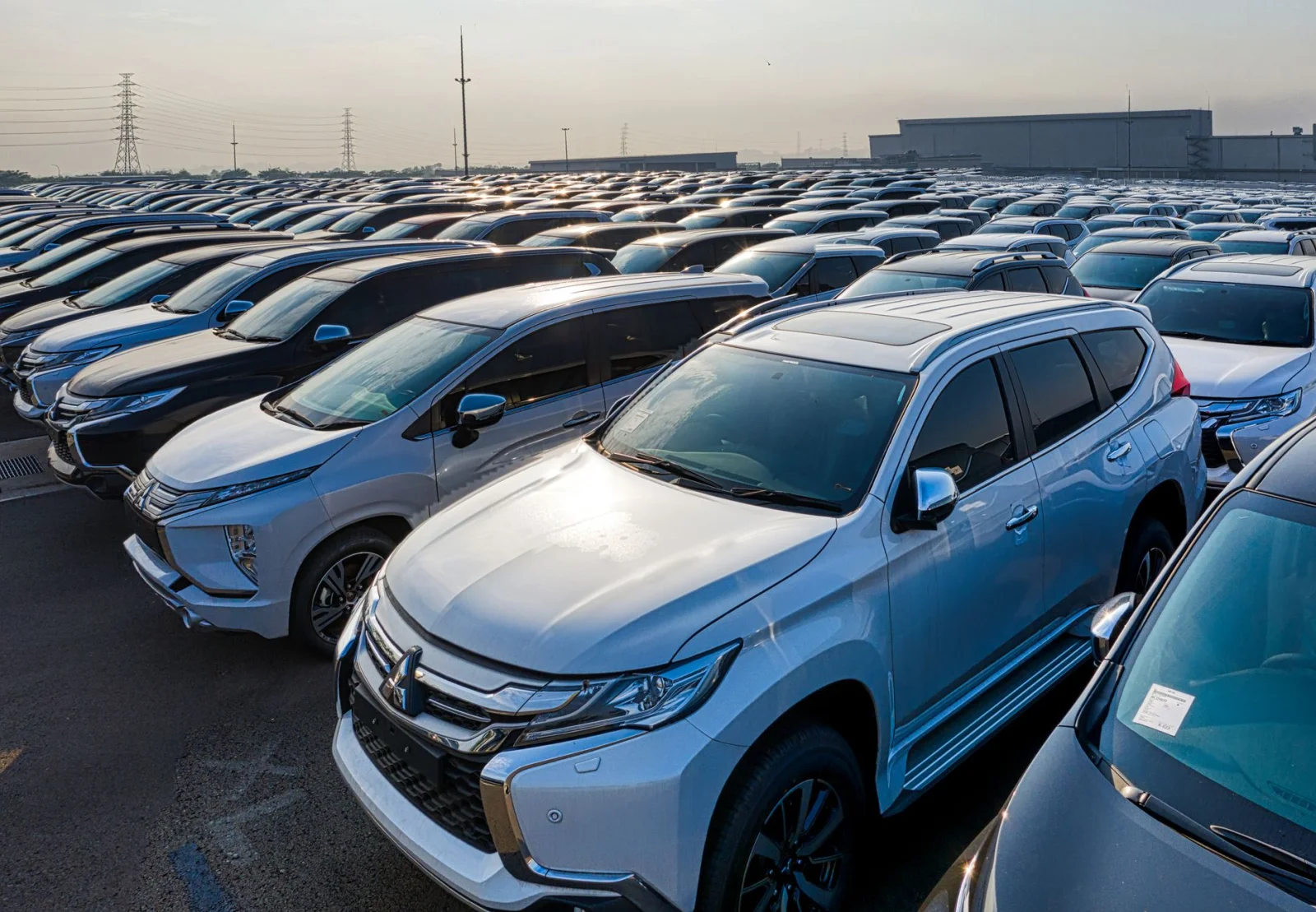The Danger of Bankruptcy in the Automotive Industry; Alarm Bells Ringing