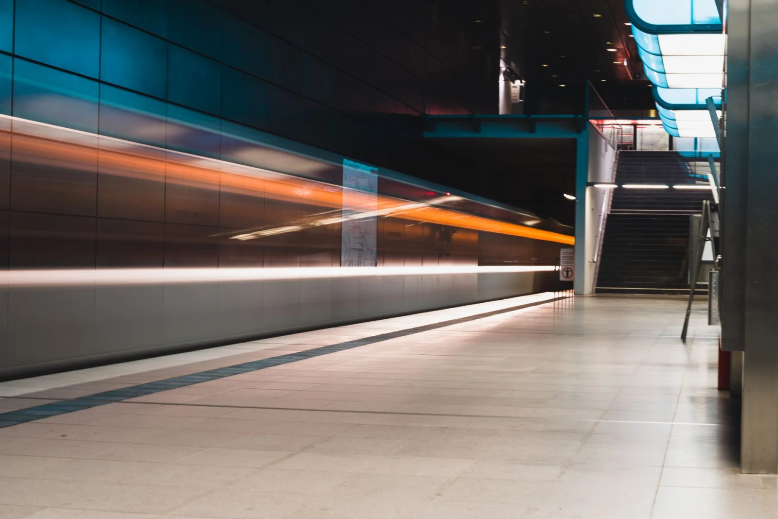 Hamburg's Public Transport Returns to Normal!