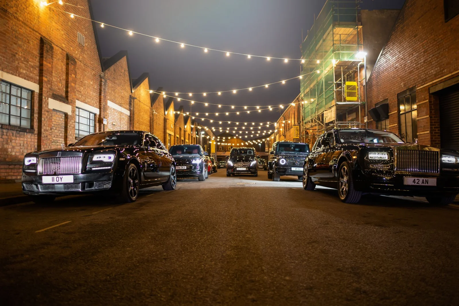 Nighttime Thefts: Luxury Thieves in the Heart of the City!