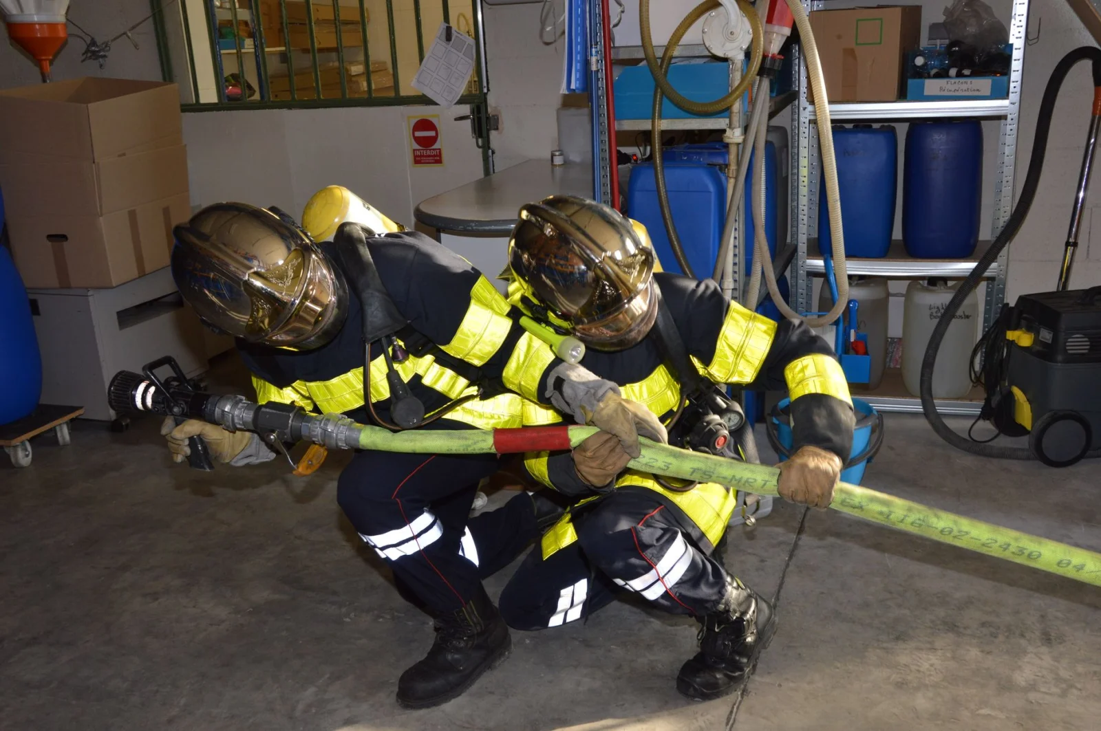 Major Fire in Dresden Warehouse Under Control