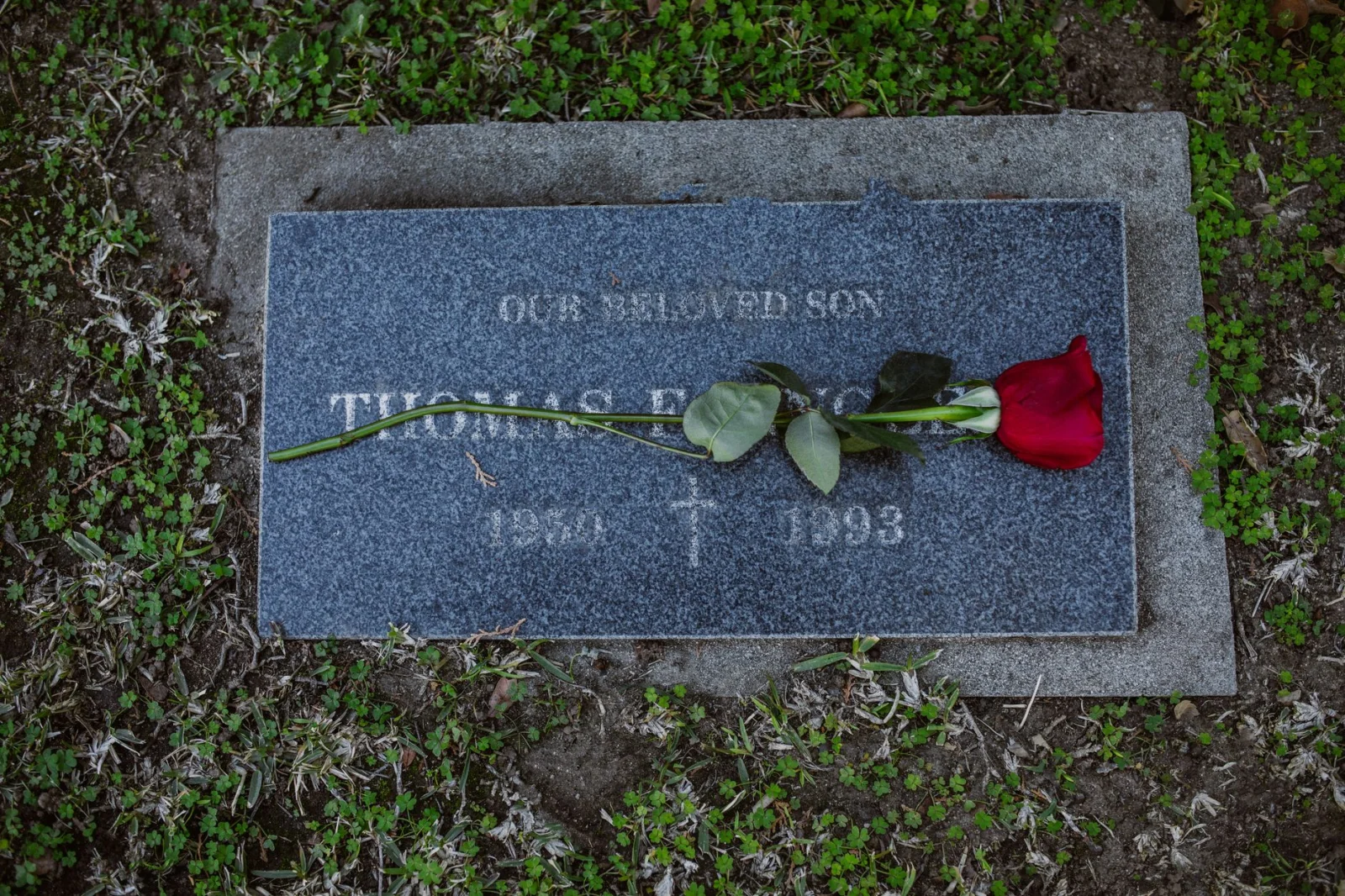 A Lasting Farewell: The Eternal Love of Ilka and Uwe Ziller in a Shared Grave