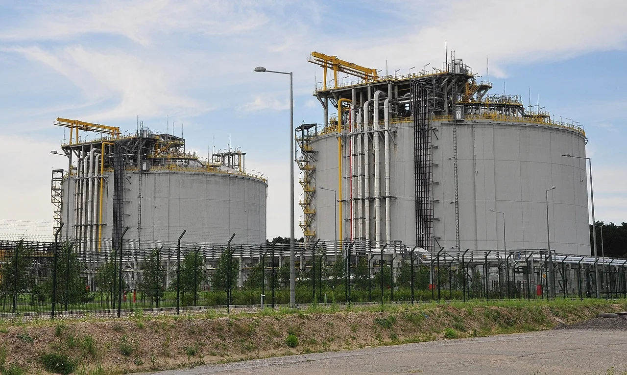 Increase in the Share of Liquefied Gas in Iran's Energy Imports Amid Tensions