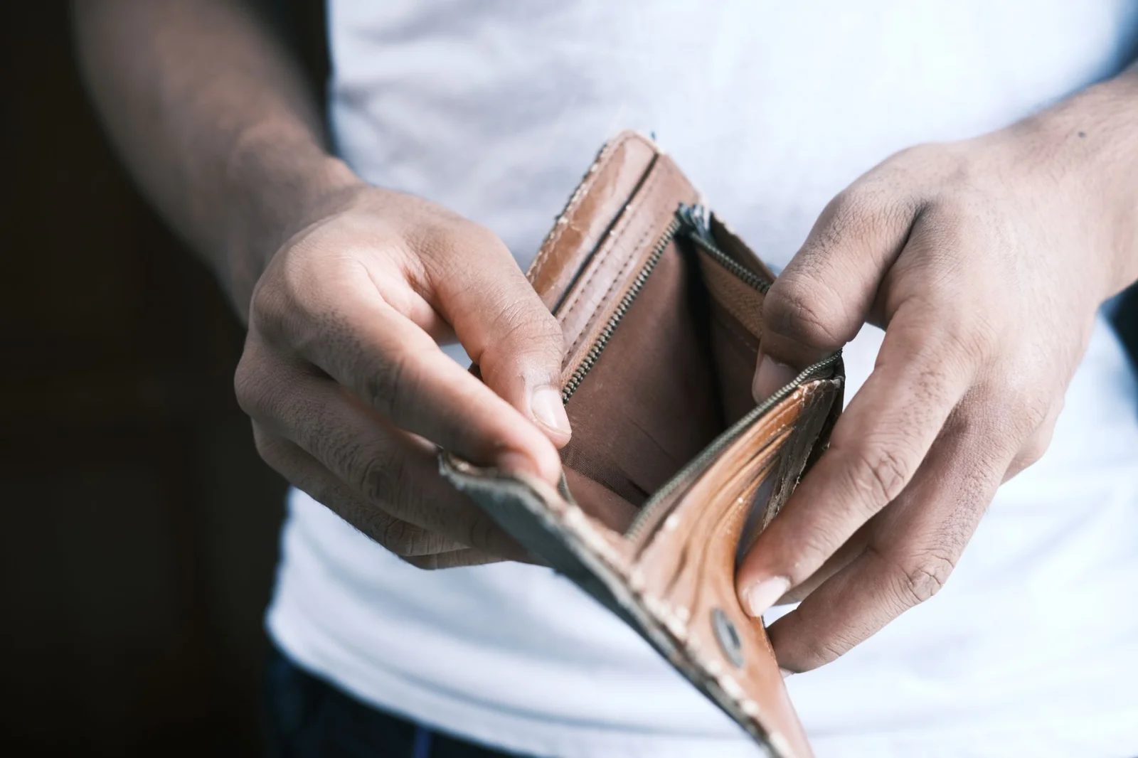 The Gap Between Income and People's Financial Feelings: A Bitter Reality