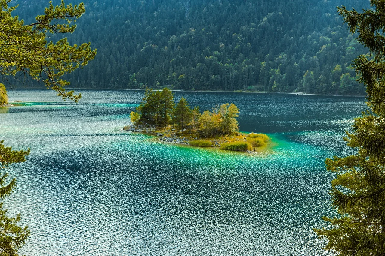 Hidden Paradise of Bavaria; A Beautiful Lake That Is Better Than the Maldives!