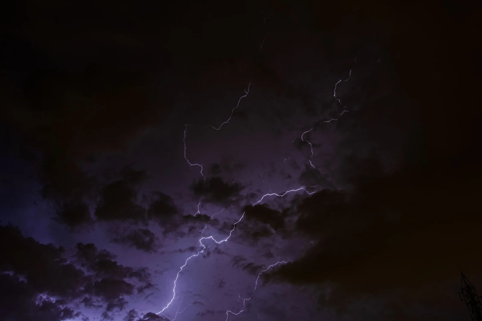 Outlook on Thunderstorm Threats in Some Areas of the Country