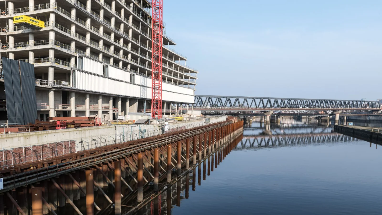 Regrettable Delays in the Hamburg Star Bridge Project