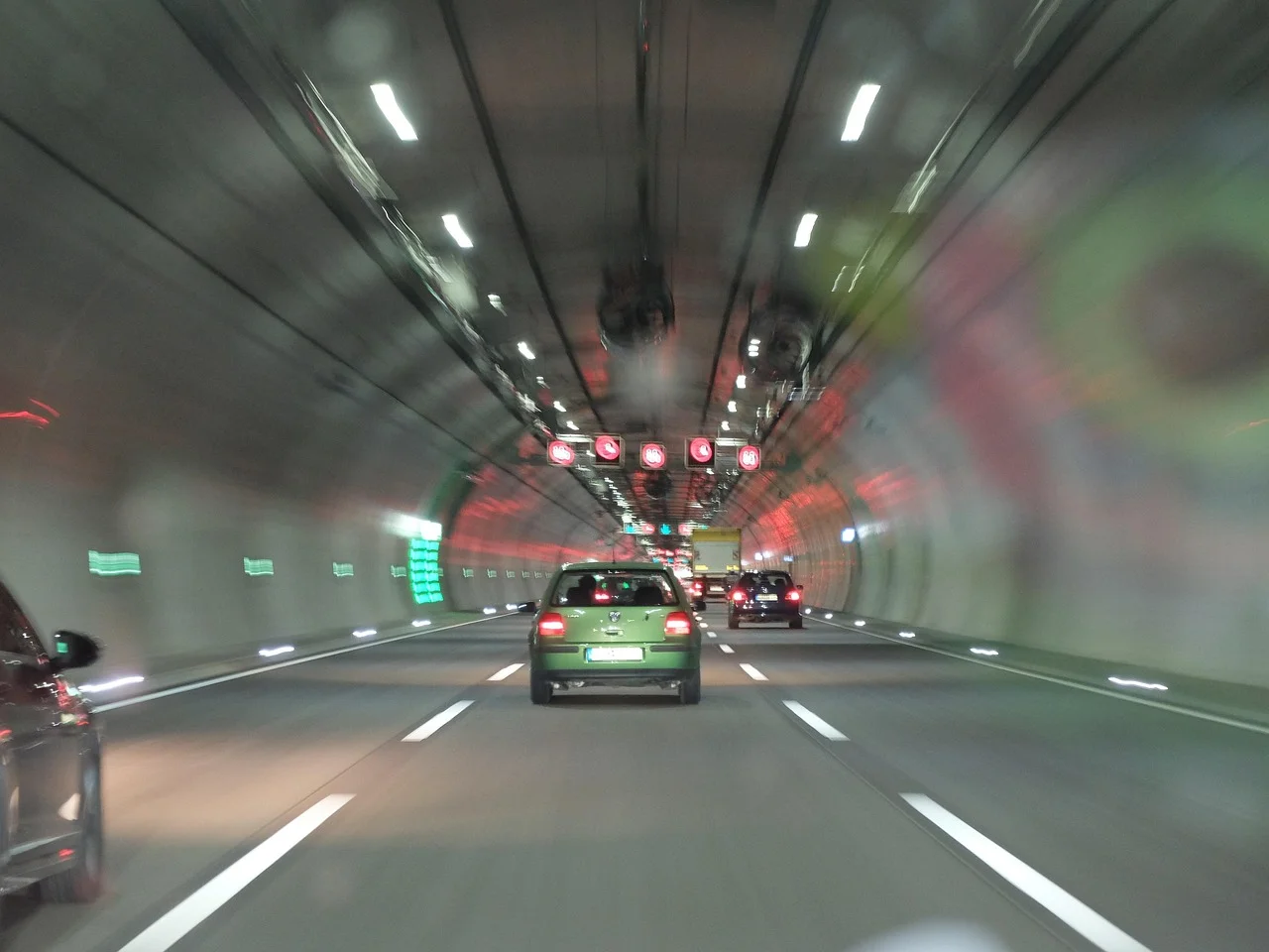 Are You at Risk? Common Driving Mistakes in Acceleration Lanes