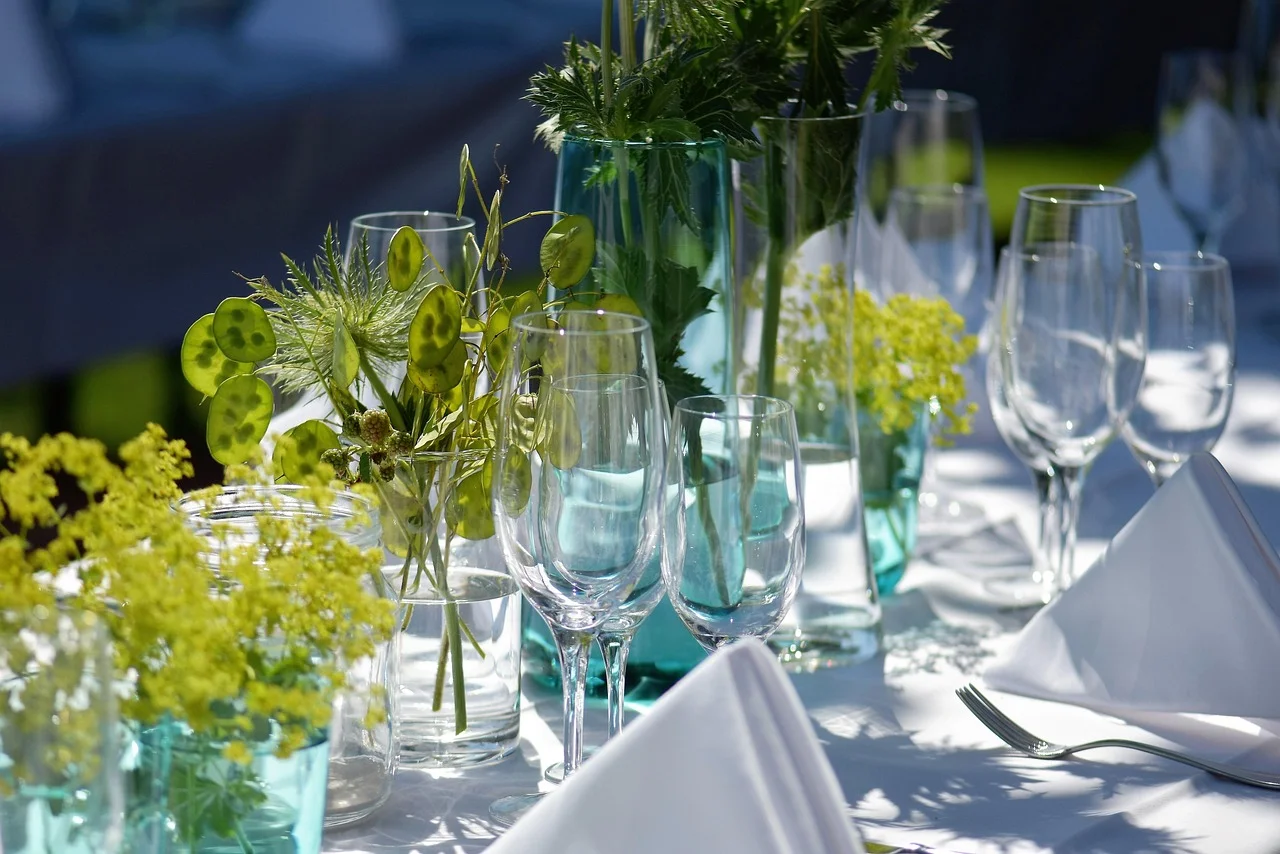 A Surprise in the Kitchen: The Dinner Party That Experienced Strange Flavors!