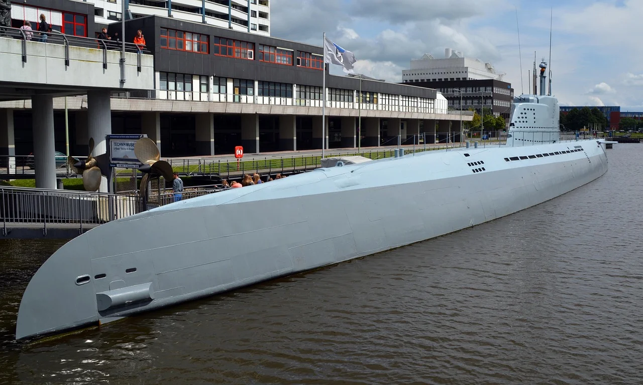 The Fall of the Fastest Submarine in the World: It Silenced Itself!