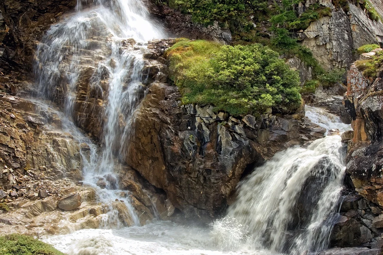 Water Extraction Ban from Rivers in Cologne and Minsan: Controversial Action or Environmental Necessity?
