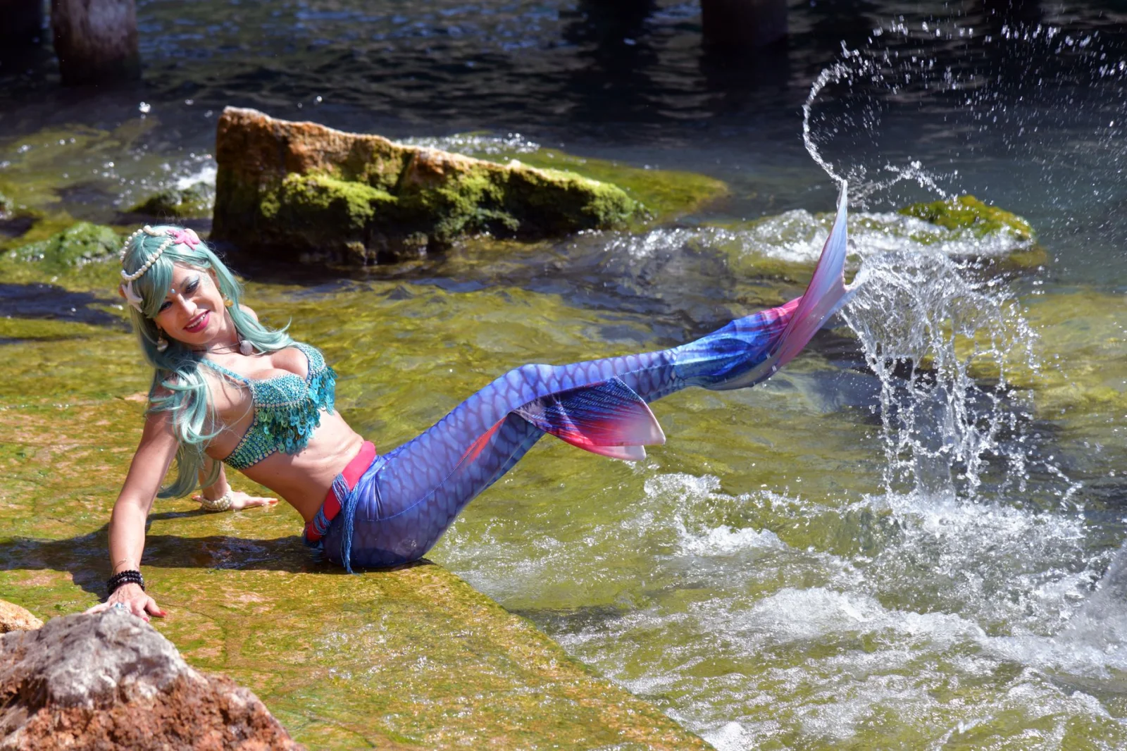 Mysterious Diving in the Rhine River: Rescue of a Woman in a Mermaid Costume!