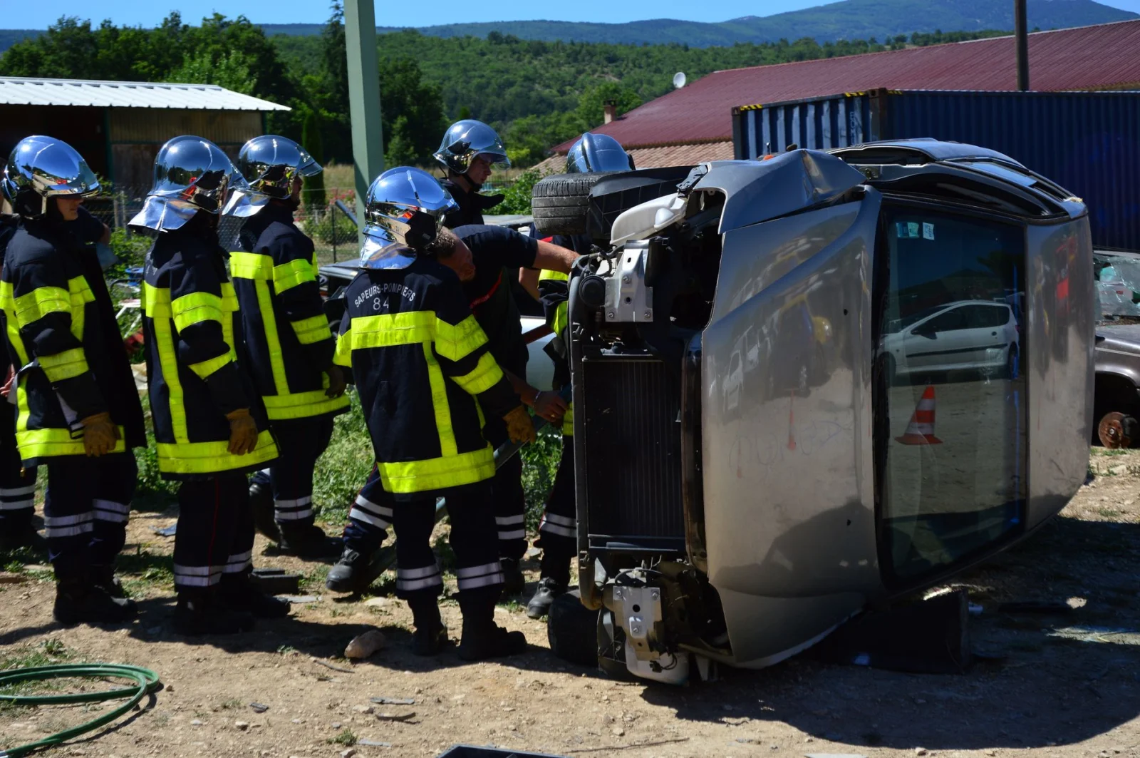 A Horrific Incident on Highway 3: Five Injured
