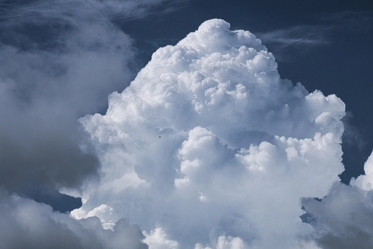 Cloudy and Rainy Sky in NRW: Weather Forecast