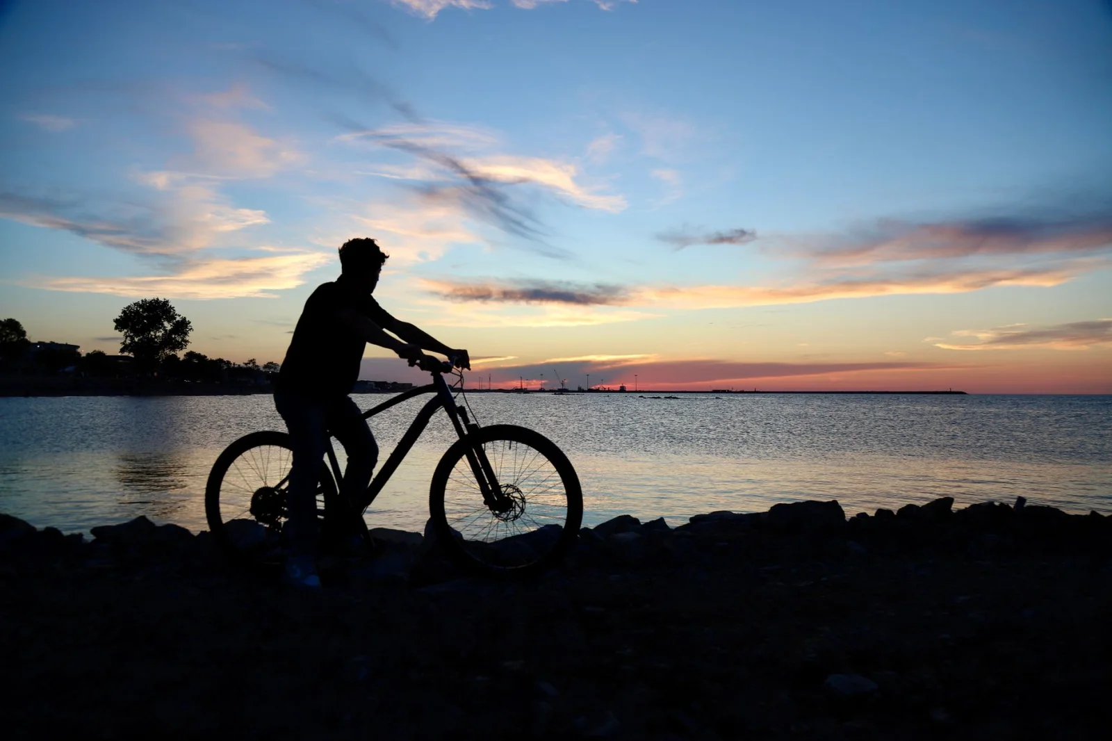 Travel on Two Wheels: Discovering the Beauties of Balaton in Summer and Beyond!