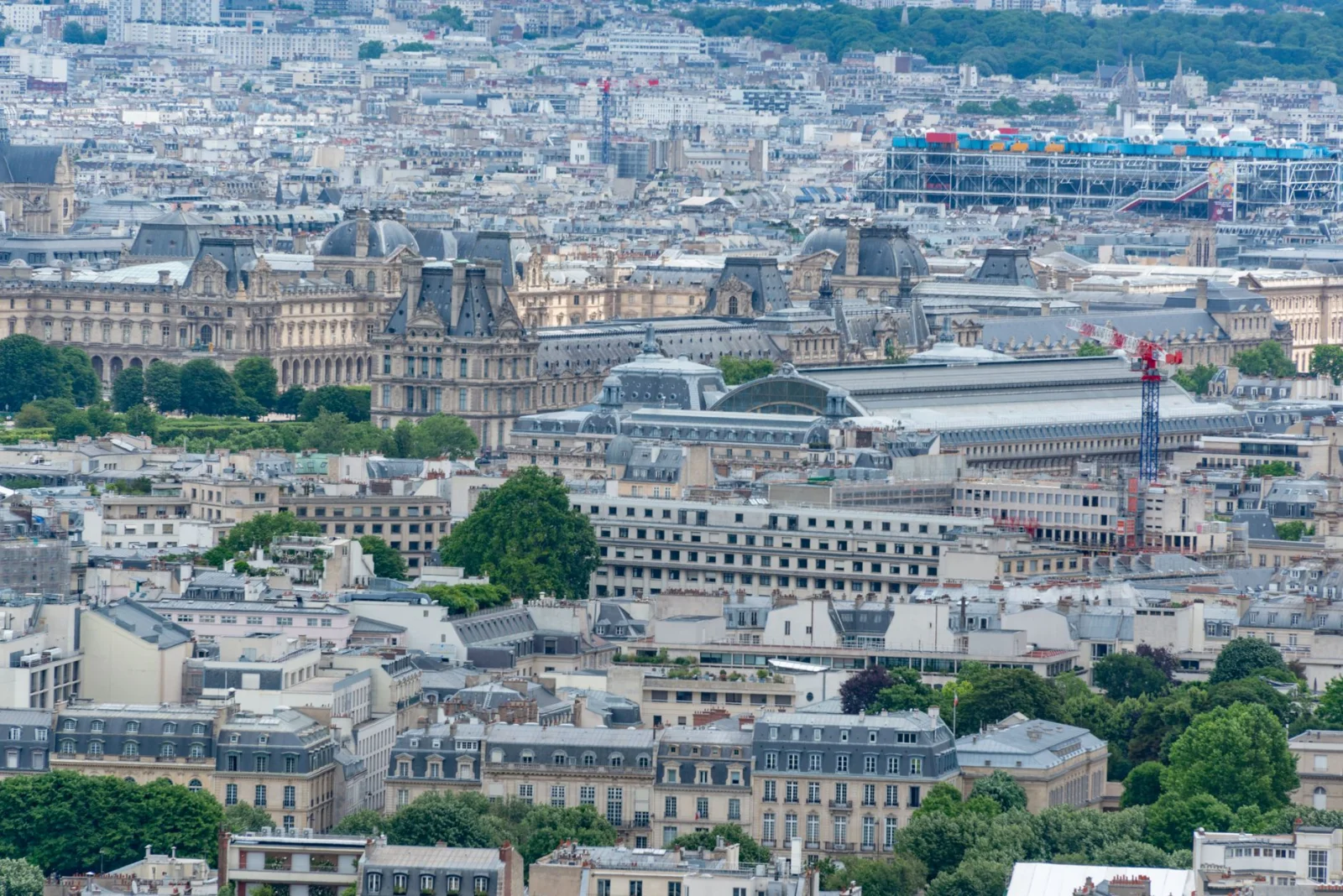 Paris in the Heat: Closure of Attractions in Summer!