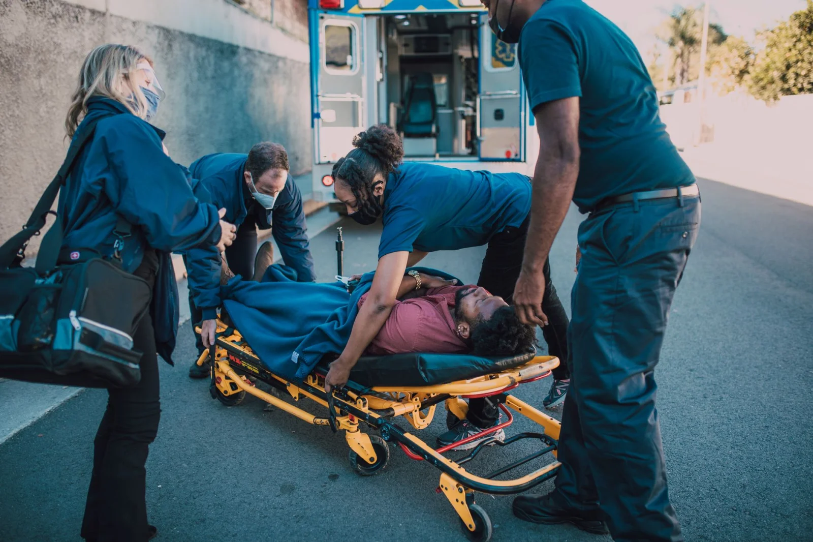 Dangerous Accident with Ambulance During Operation: Three Injured