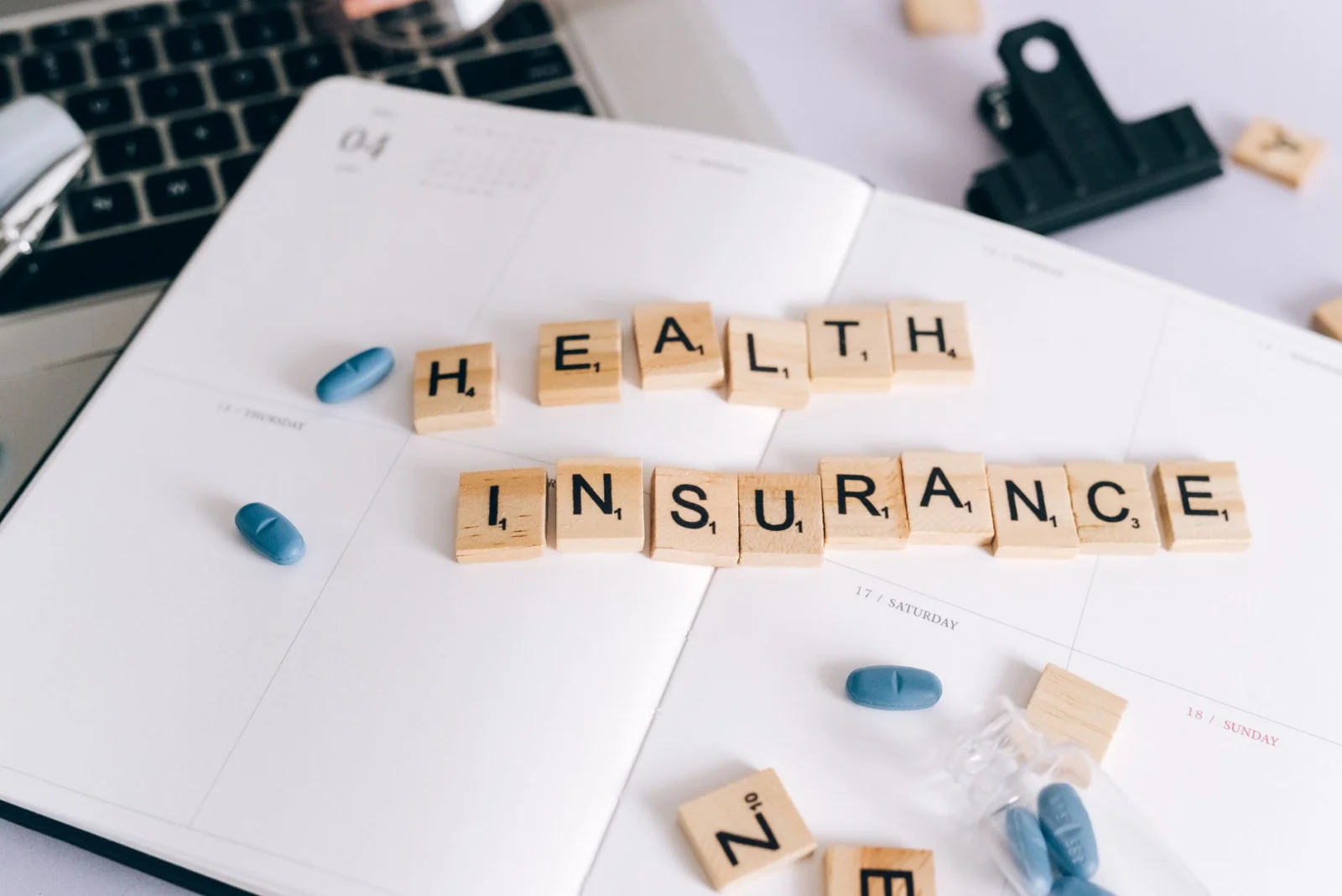 Why do 83 percent of insured individuals continue with the same insurance despite differences?