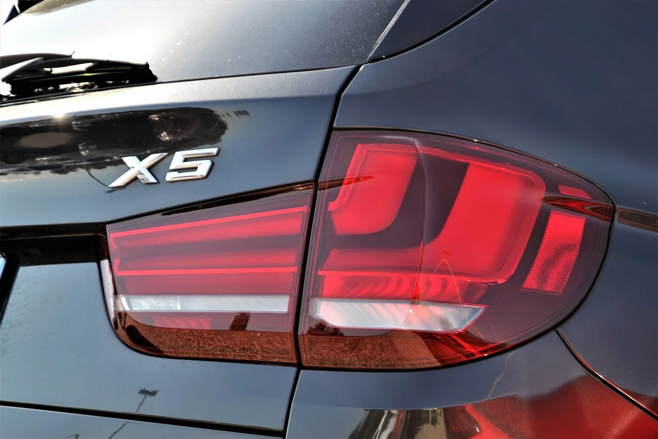 Hot Criticism of the BMW X5: Are Parking Spaces Not Growing Enough for the Car?