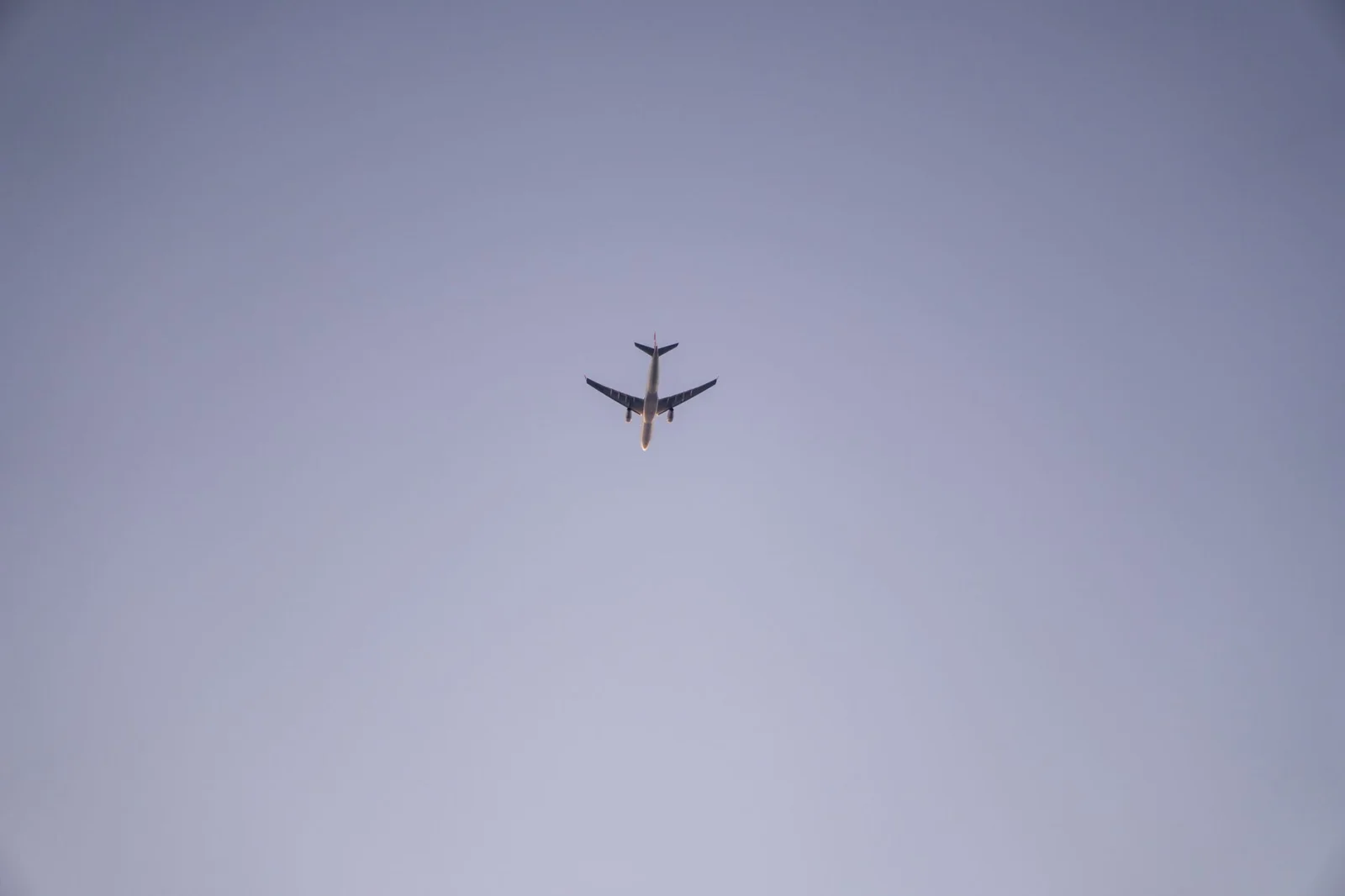 Mysterious Flight: A Disaster in the Arab Sky