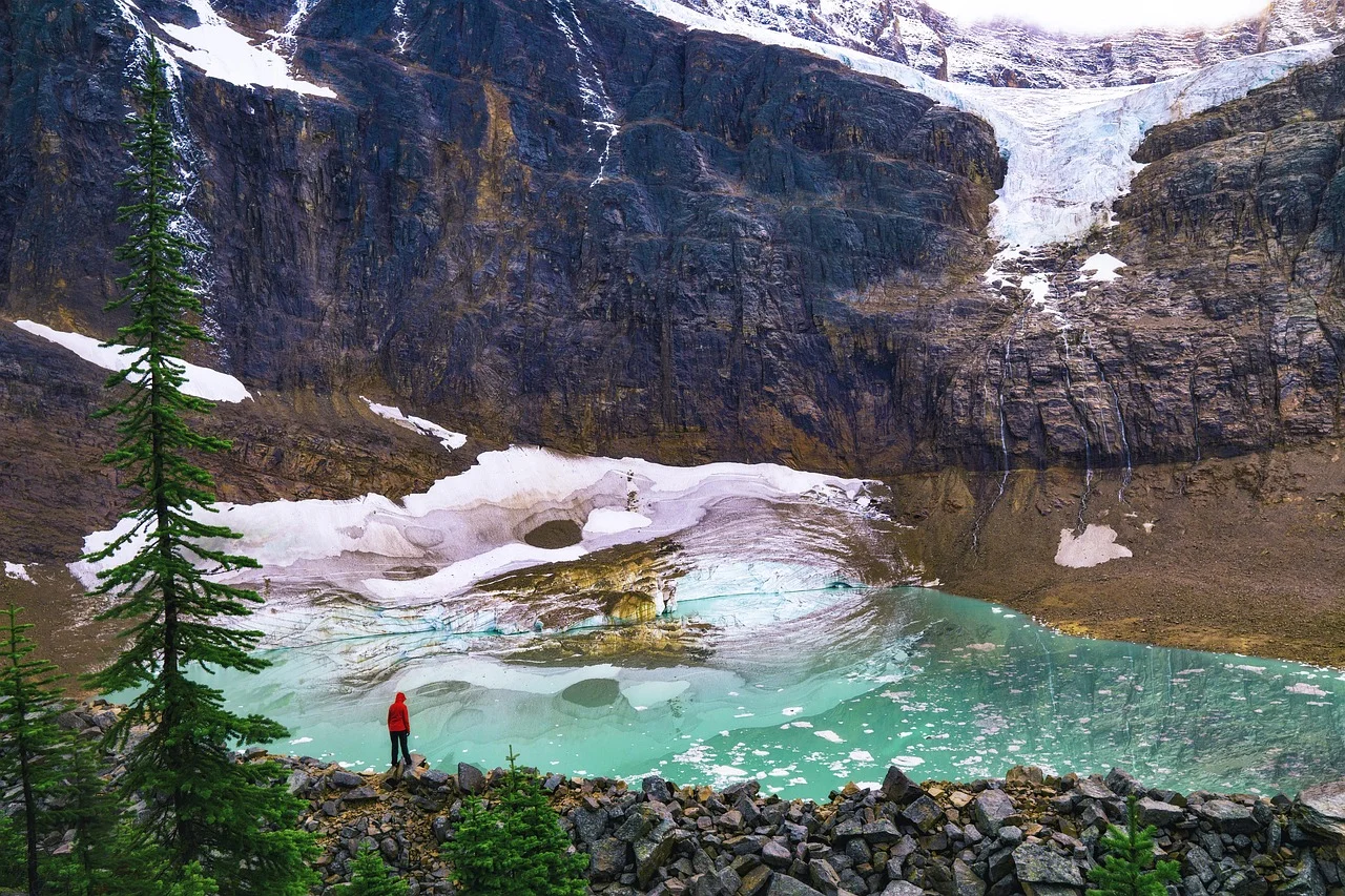Endangered: The Ozya Ice Mountains Are Disappearing