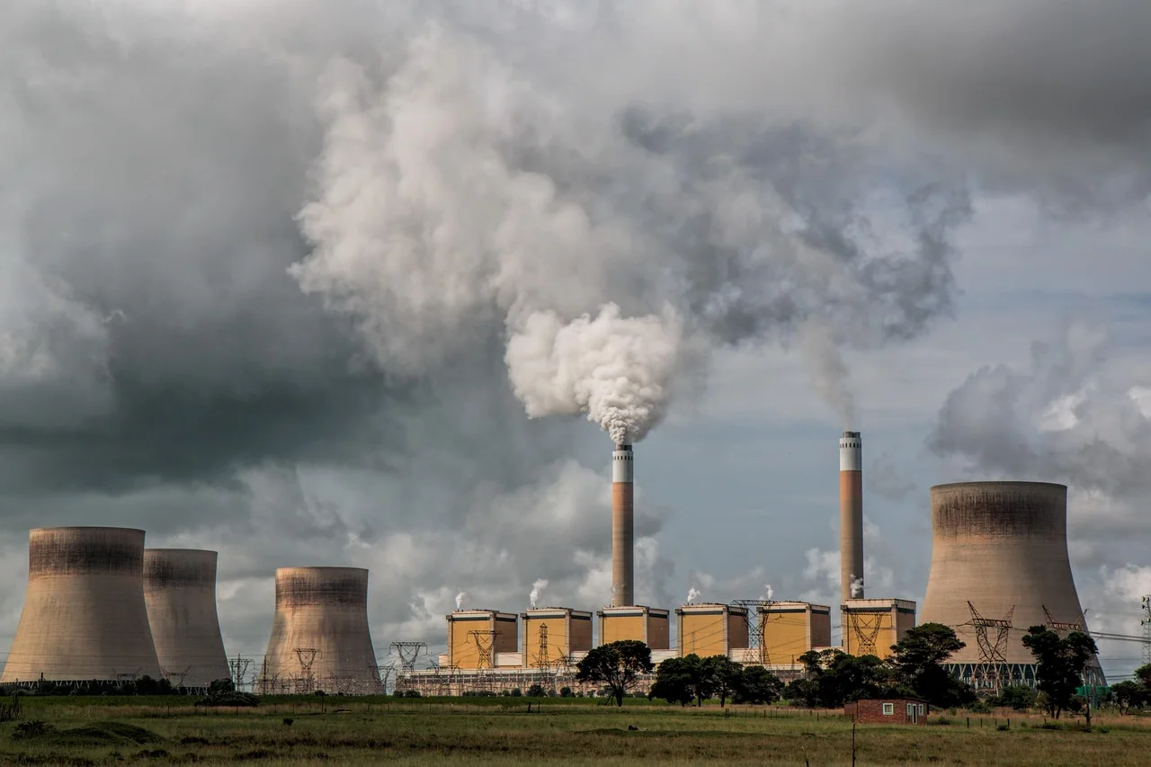Continuing Dependence of Roads on Fossil Fuels in 2024