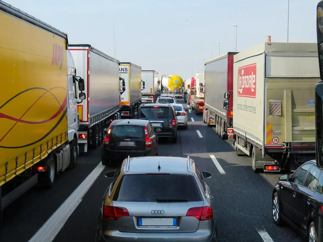 Fatal Accident on Highway A6: A Man Severely Injured