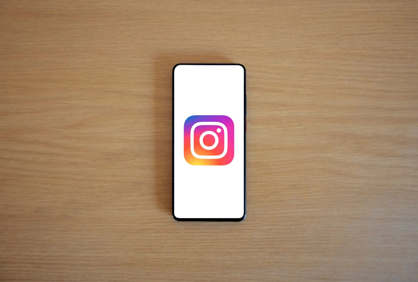 Instagram and Remarkable Changes in the World of Travel