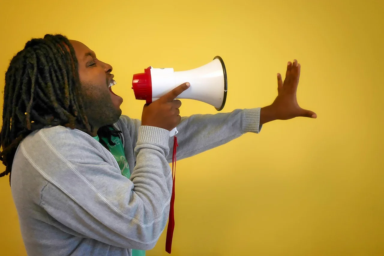 Break the Silence; A Noisy Neighbor Can Empty Your Pockets!