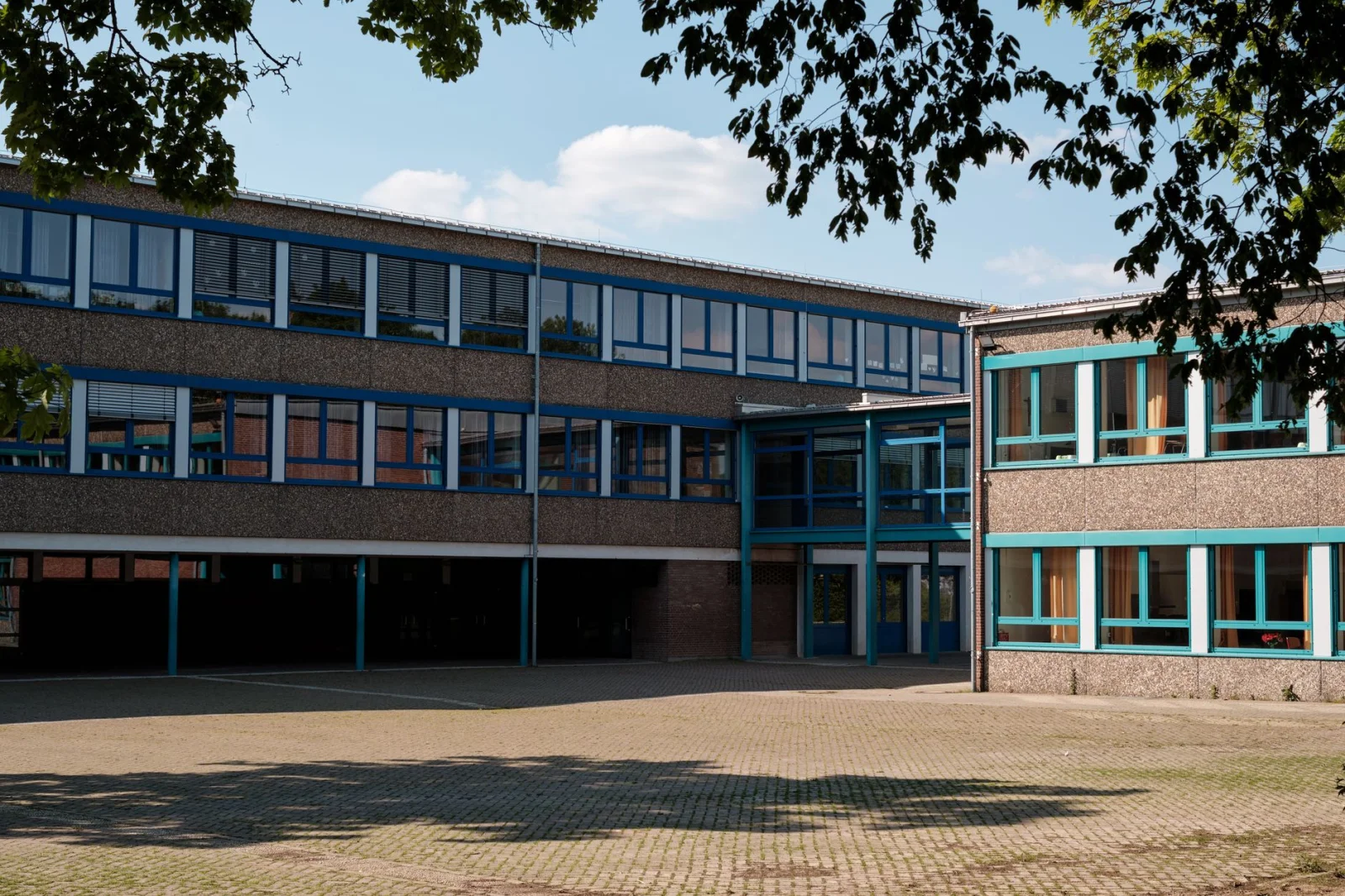 Unveiling the Schools of the Future: A Revolution in the German Education System!