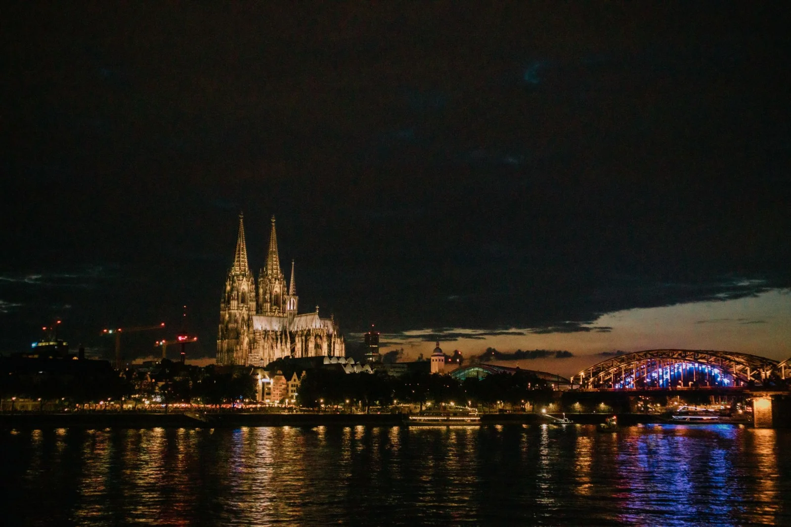 Does Colombia take Colombia to Colombia? Free visit days to Cologne Cathedral!