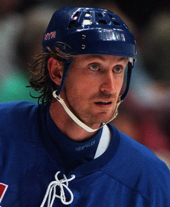 The Presence of a Legend in the Stadium; Wayne Gretzky at the National Game!