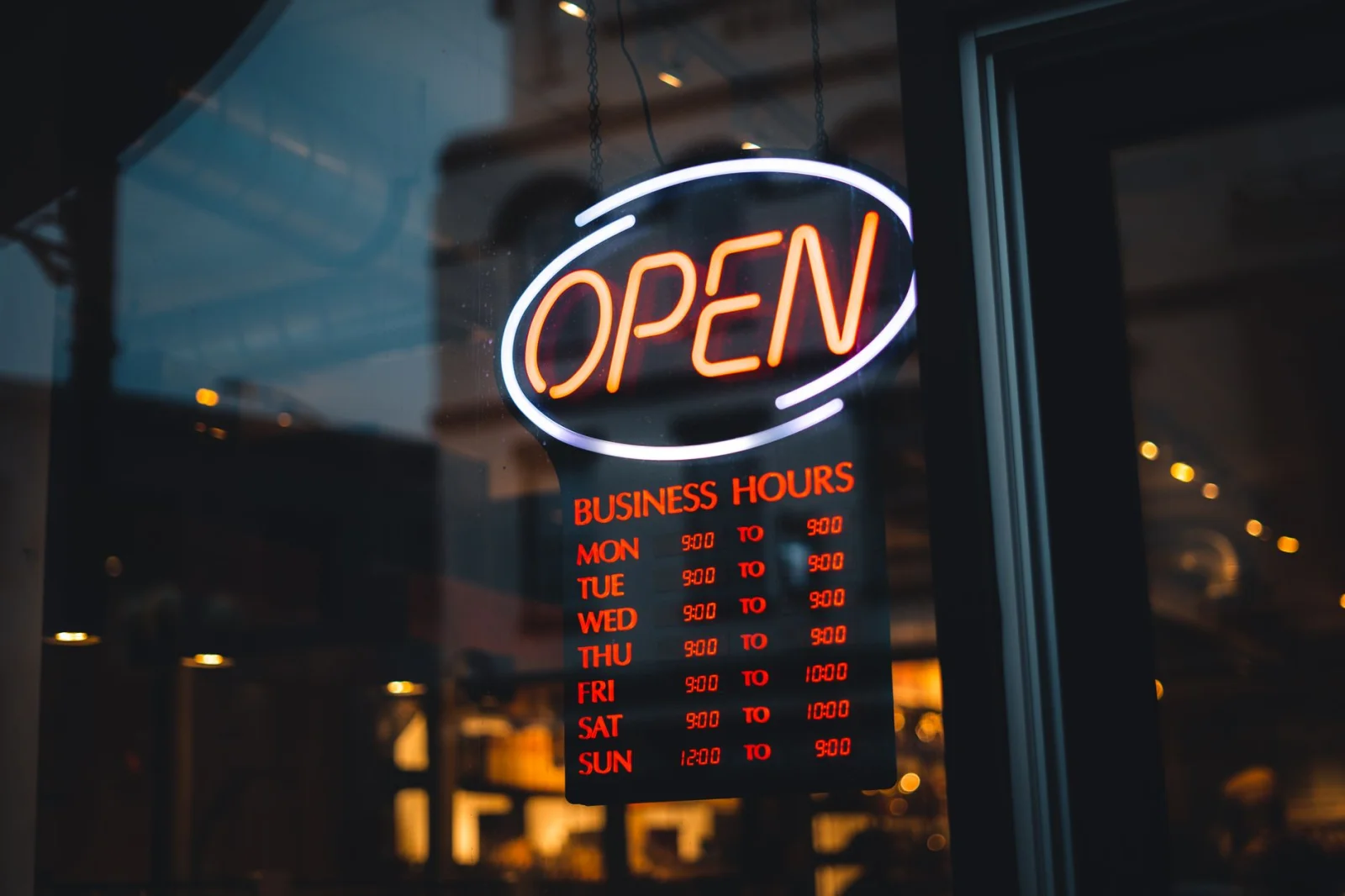 Controversy Over Sunday Working Hours: What Do Retailers Want?