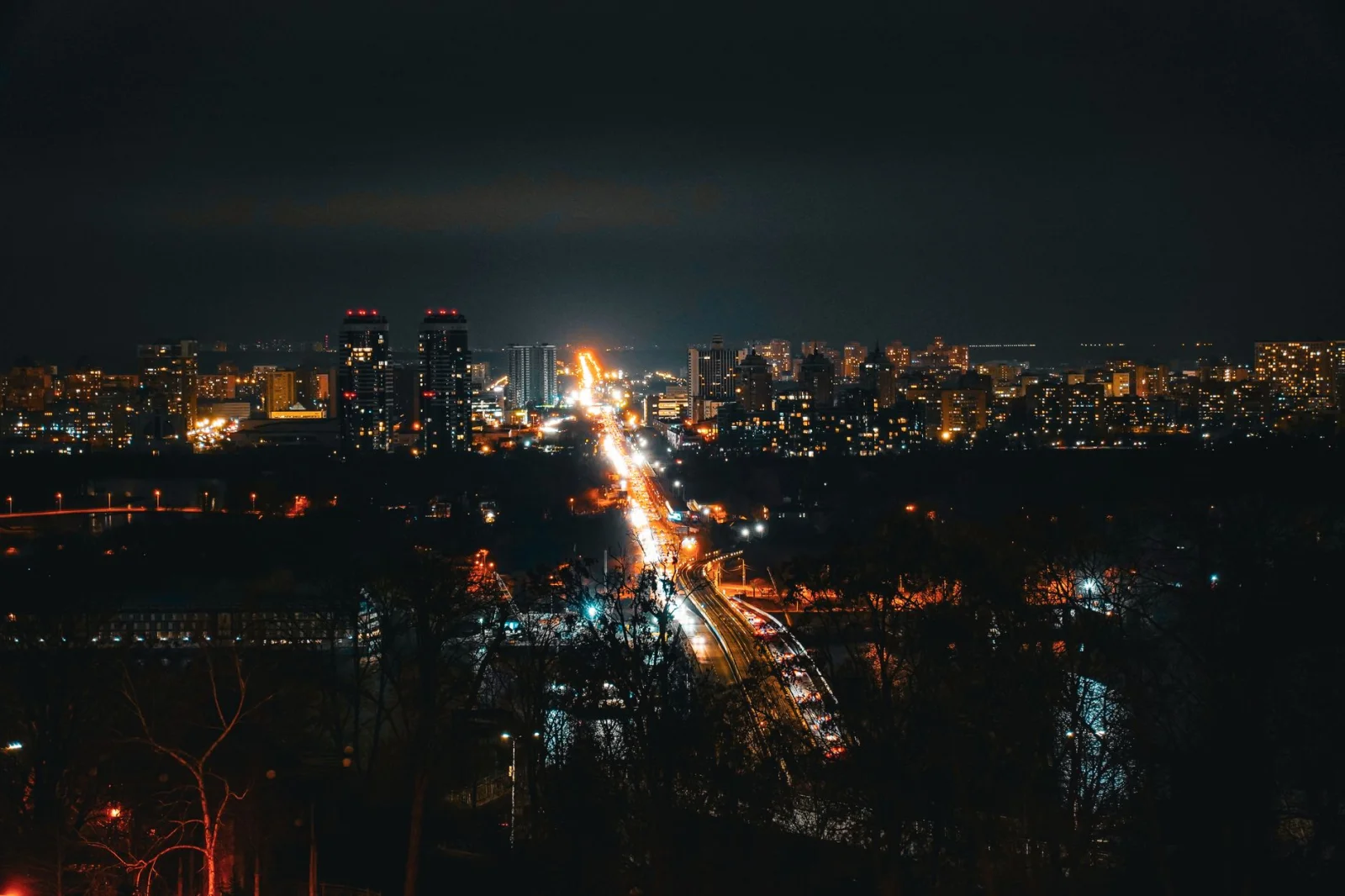 Russia's Night Attack on Kyiv: 500 Drones and 70 Missiles in the Sky
