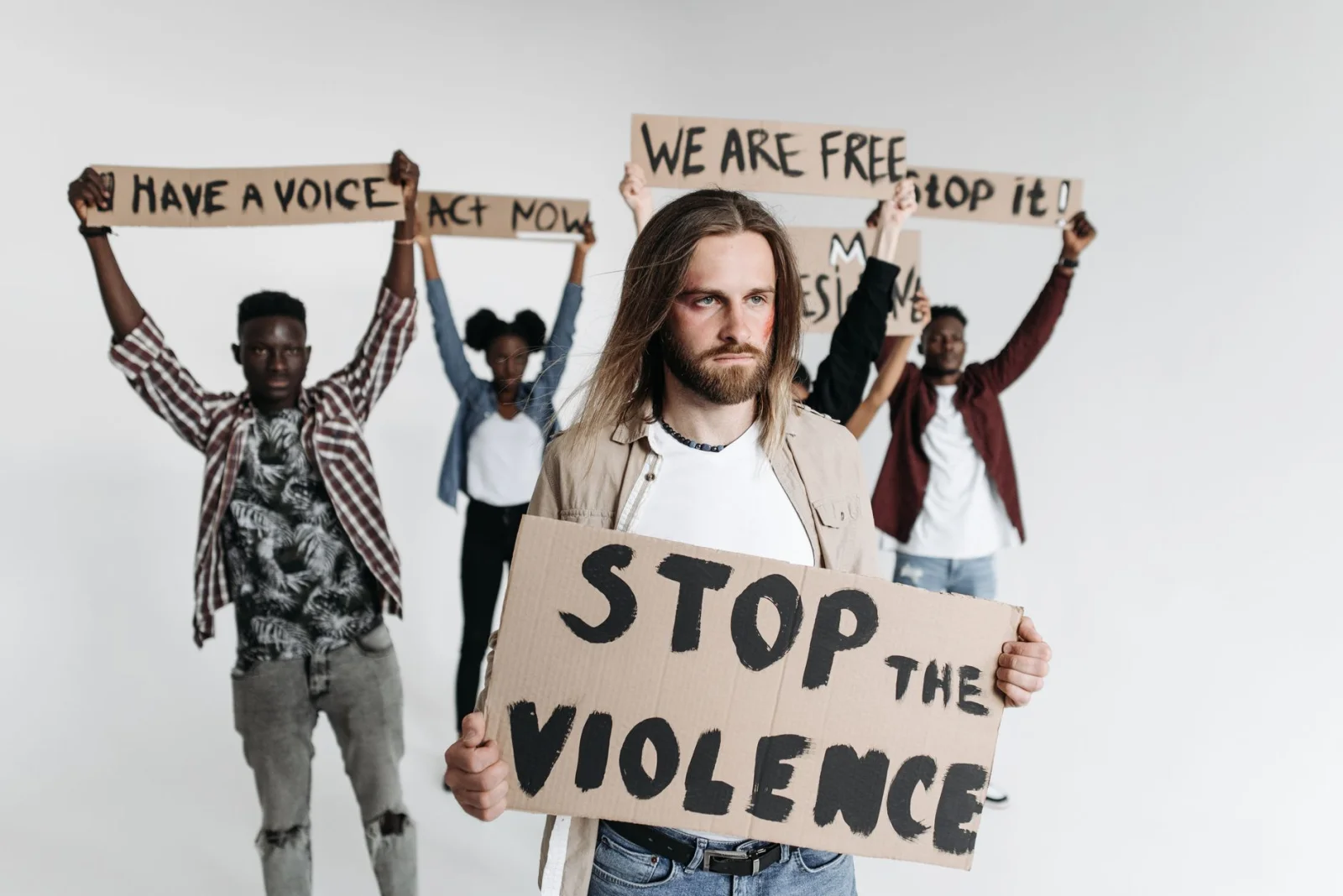 Threats of Extreme Right-Wingers: A Firm Response to Right-Wing Violence