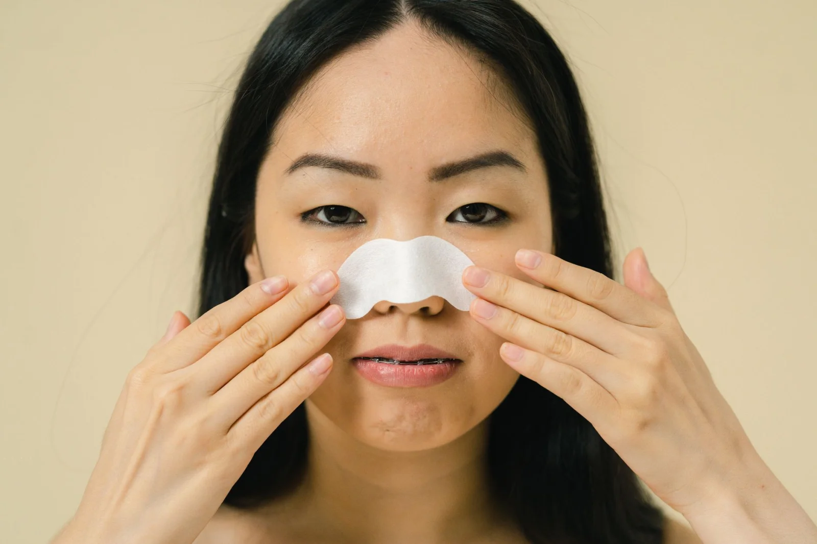 Why Does Your Nose Itch? Causes and Solutions